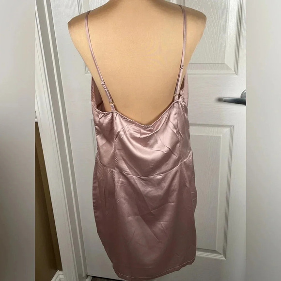 Pretty Little Thing MAUVE SATIN CORSET DETAIL LACE TRIM STRAPPY BODYCON DRESS - Picture 15 of 15